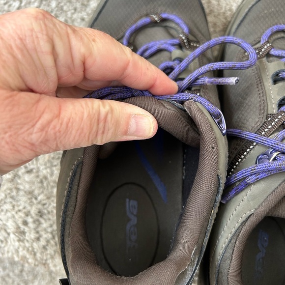 Teva Women’s Surge Event Waterproof Hiking shoe. Size 8. Excellent condition. - Picture 4 of 12